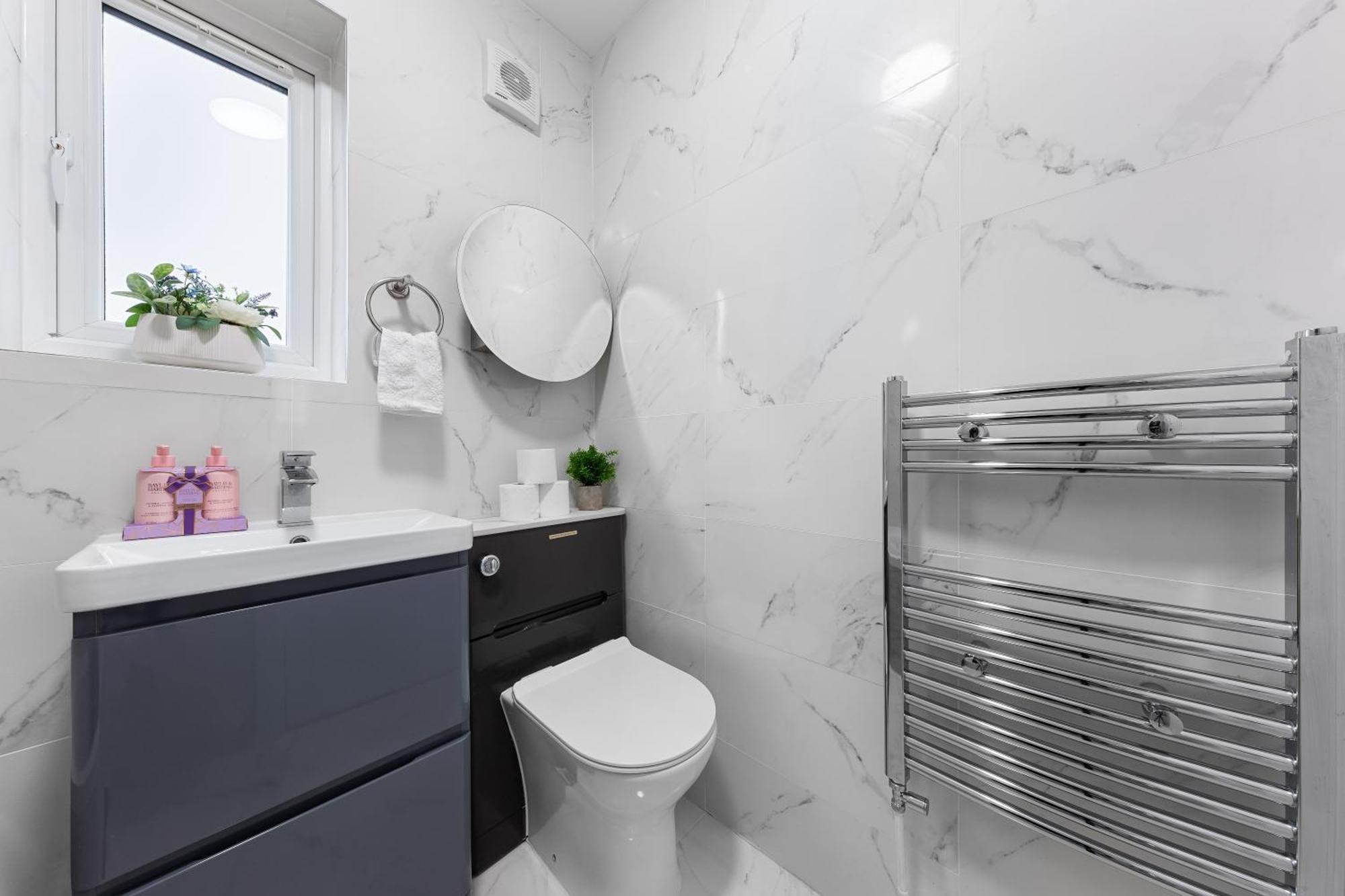 3 Bedroom House Close To Dartford Station Екстер'єр фото