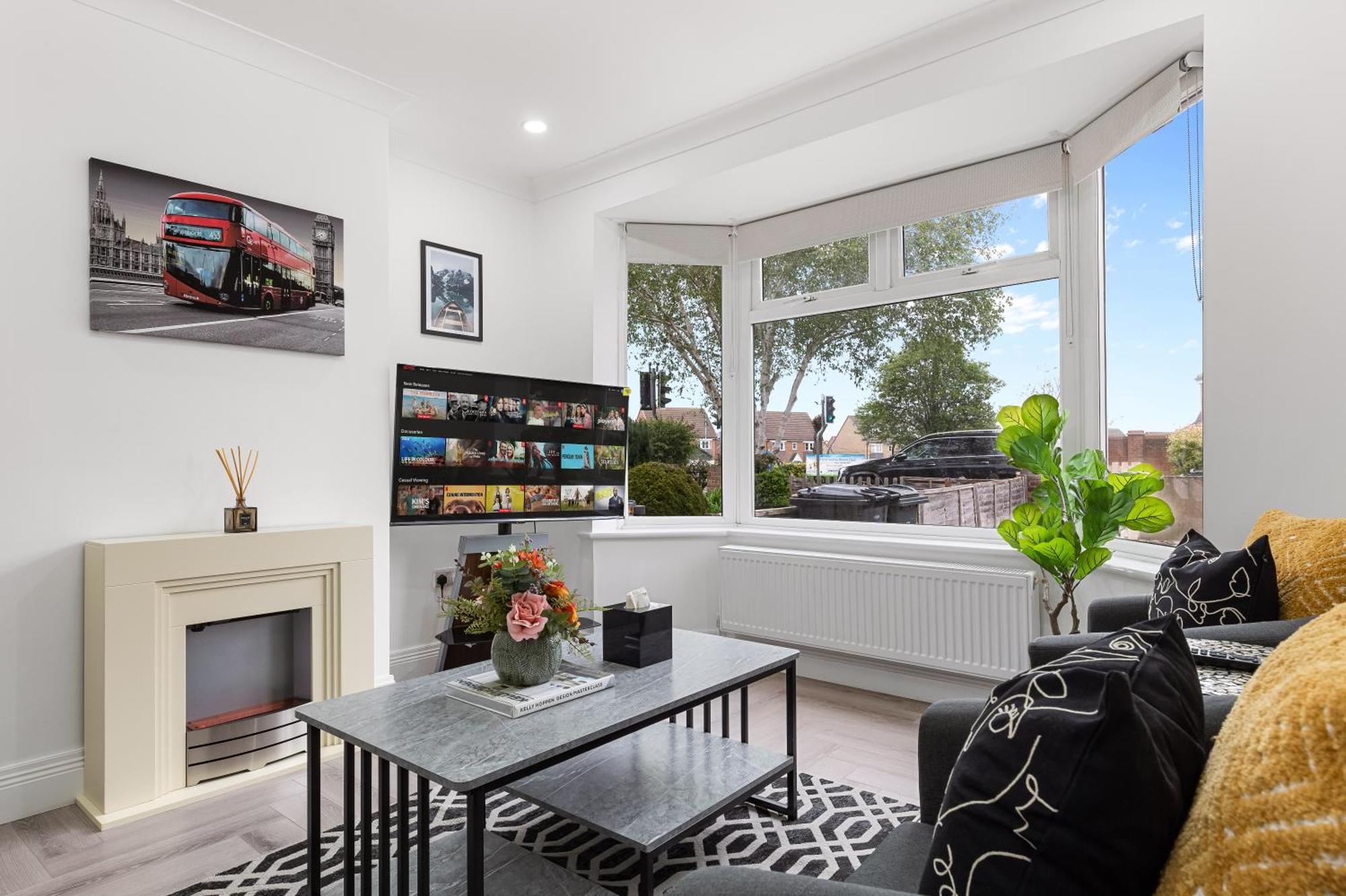 3 Bedroom House Close To Dartford Station Екстер'єр фото